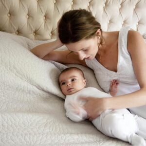 Comoda camisa de dormir maternal de algodón especial para la lactancia
